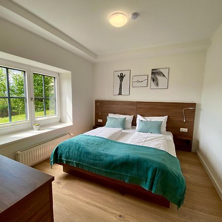 Haus Aussicht - Ferienwohnungen Velden Velden am Wörthersee Δωμάτιο φωτογραφία